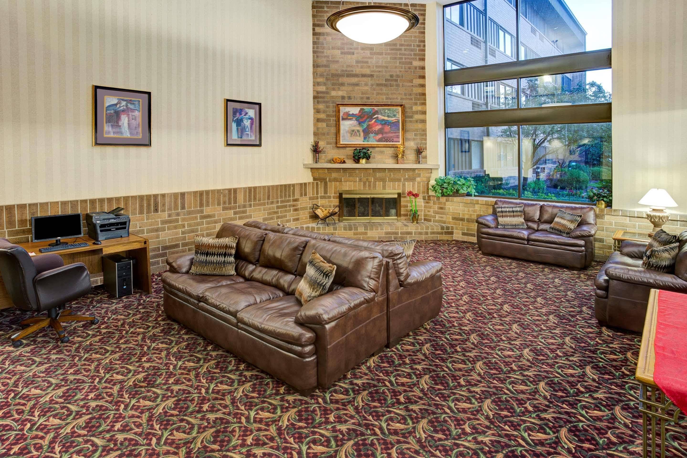 Holiday Inn Indianapolis - Airport Area N By Ihg Exterior foto
