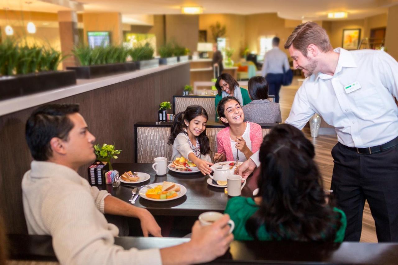 Holiday Inn Indianapolis - Airport Area N By Ihg Exterior foto