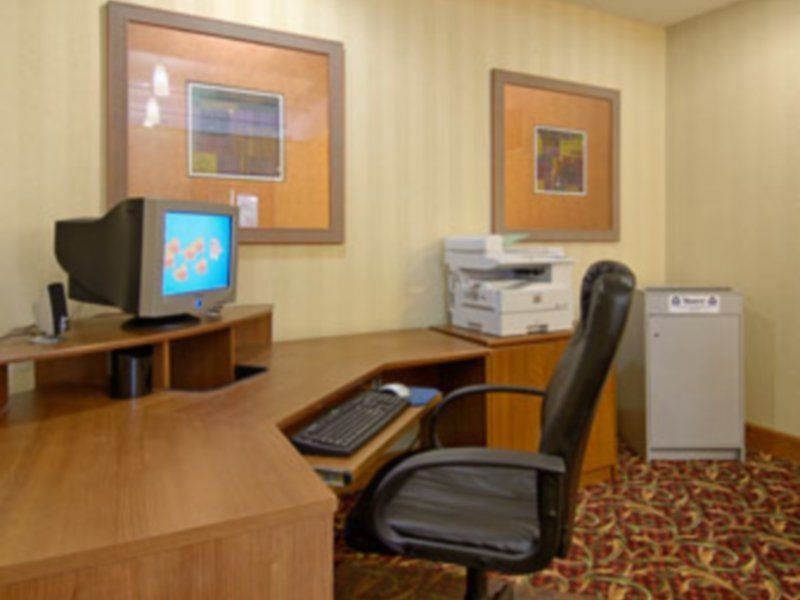 Holiday Inn Indianapolis - Airport Area N By Ihg Exterior foto